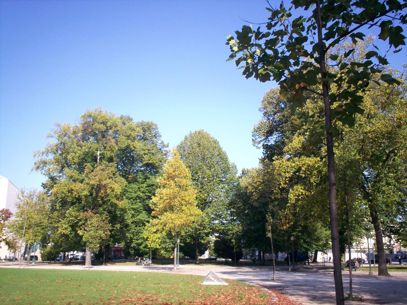 Rotunda da Boavista garden