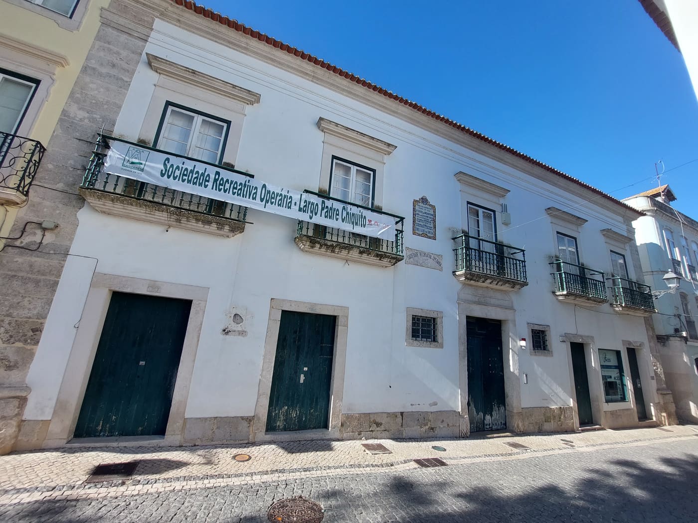 Conjunto edificado do Solar dos Sousa Coutinhos, que inclui o designado Palácio Landal
