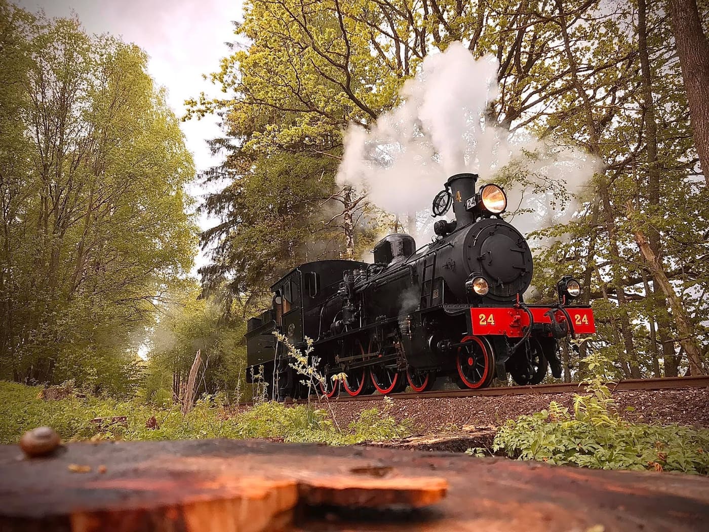 Anten–Gräfsnäs Railway