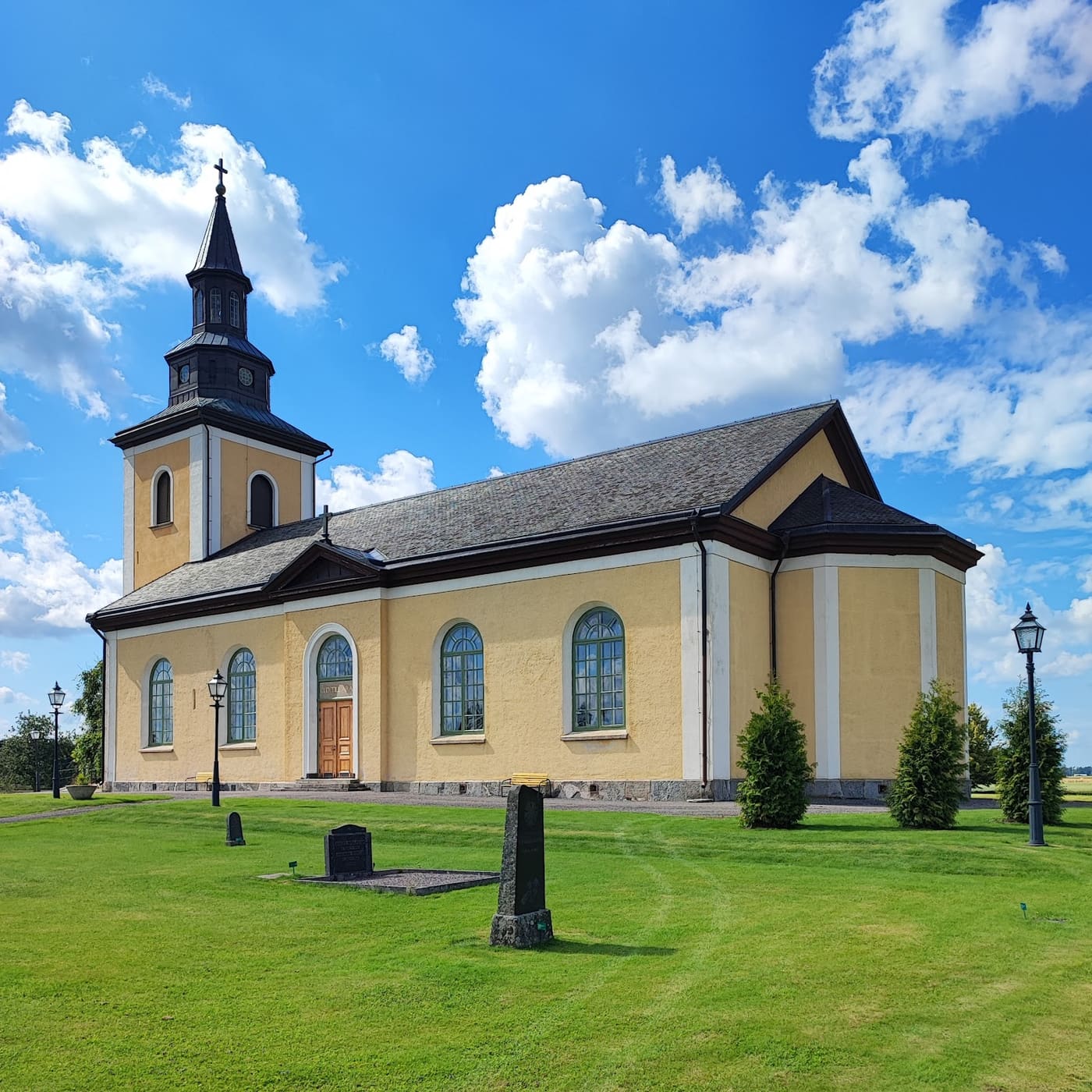 Fridhems kyrka