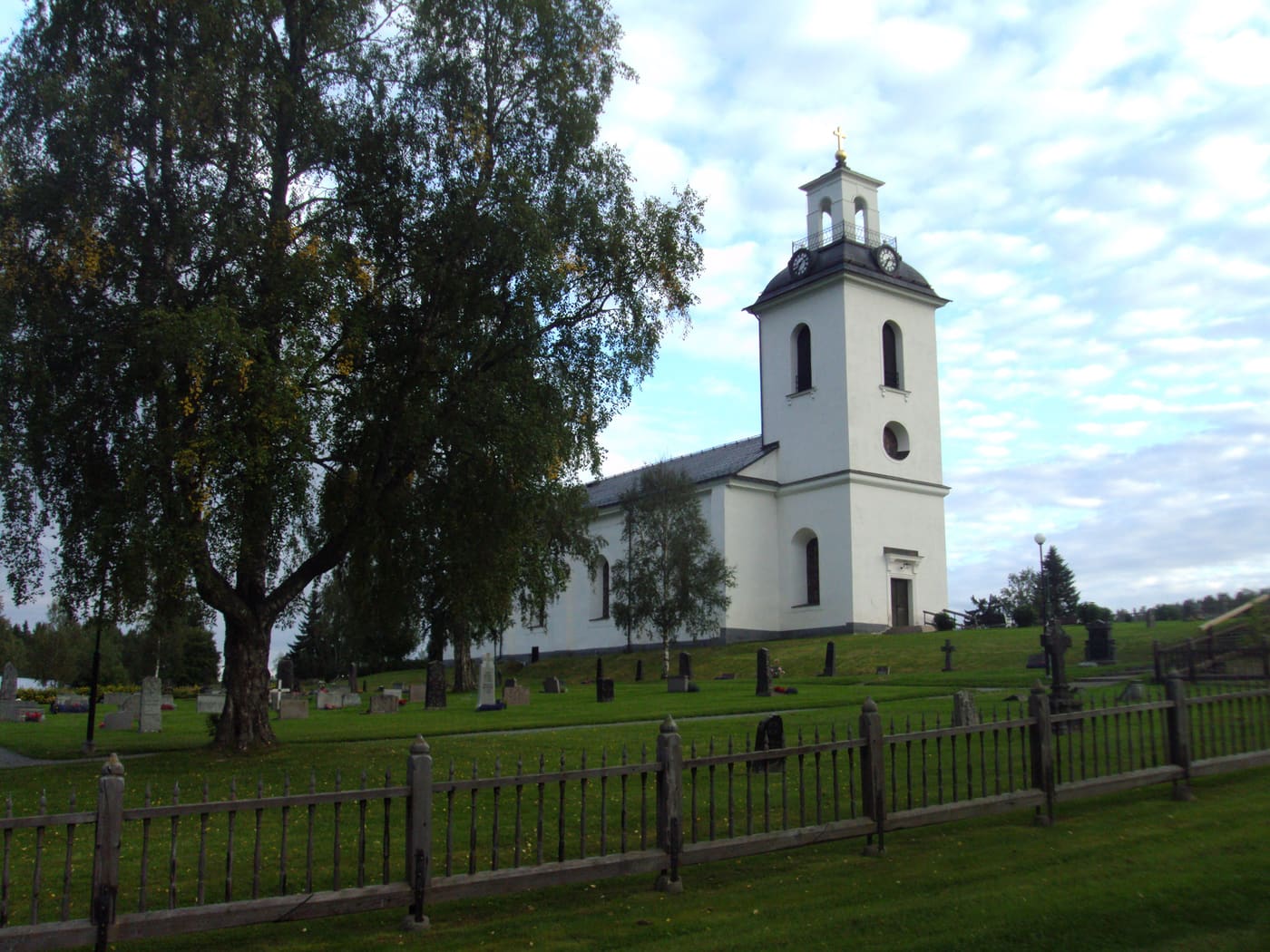 Helgums kyrka