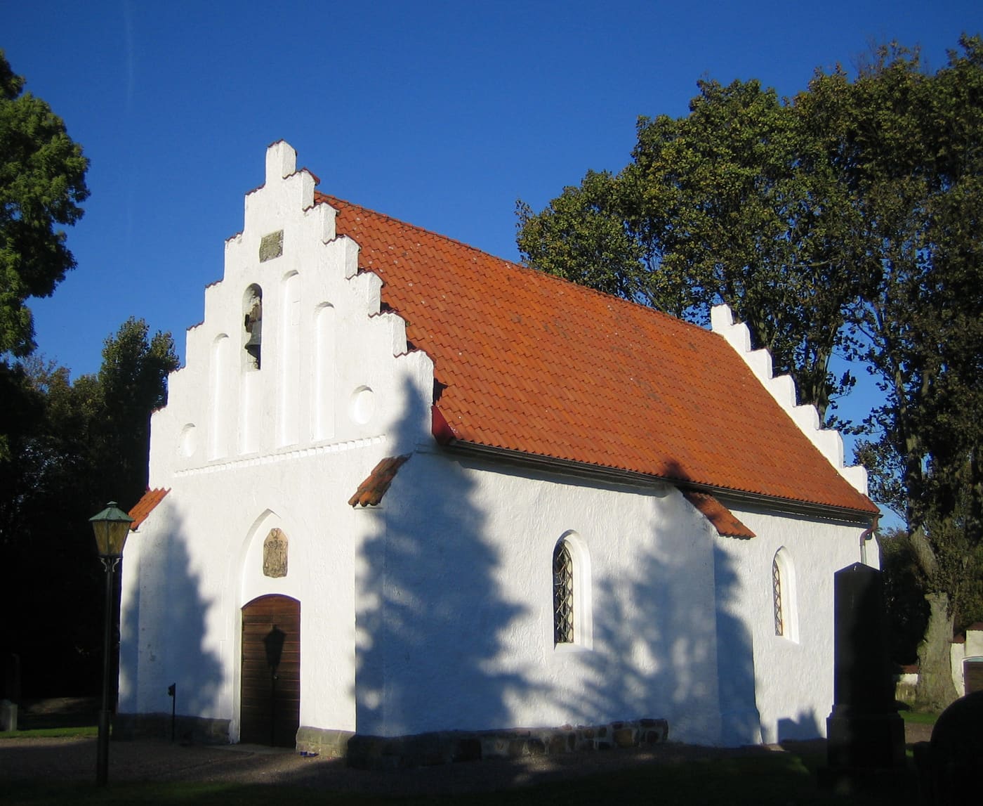 Hyby gamla kyrka
