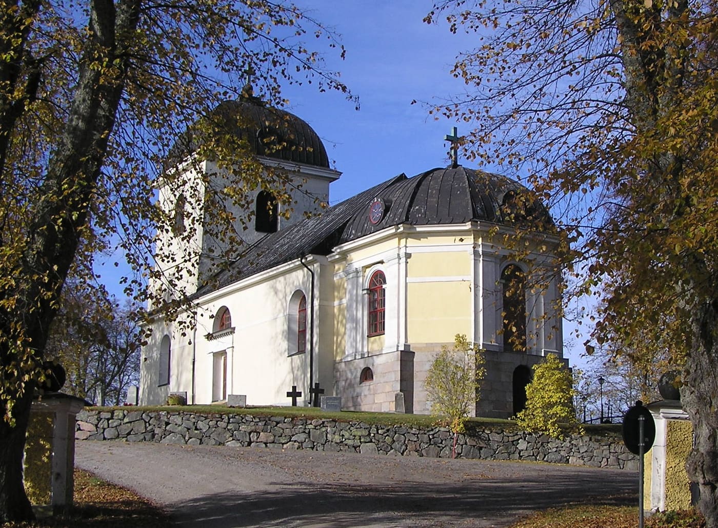 Hyltinge Church