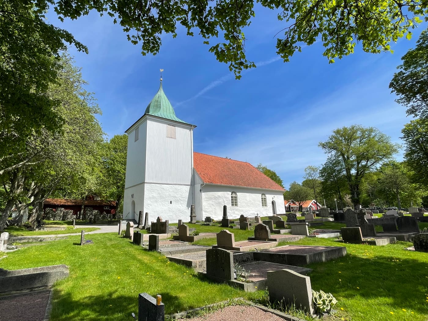 Hålta Church