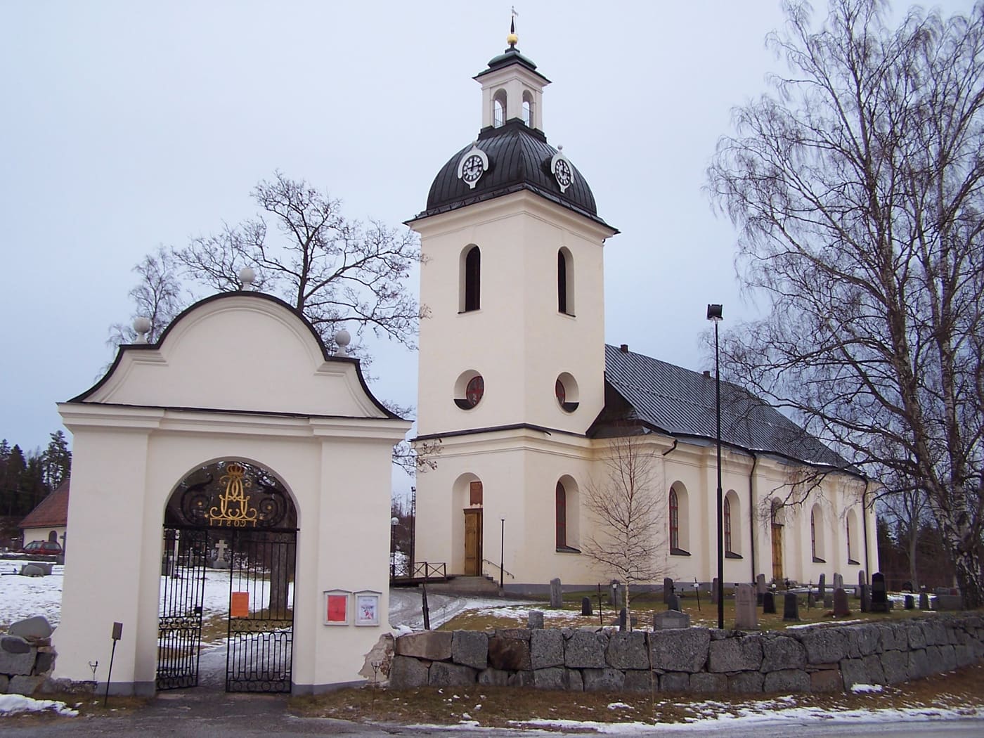Högsjö new Church