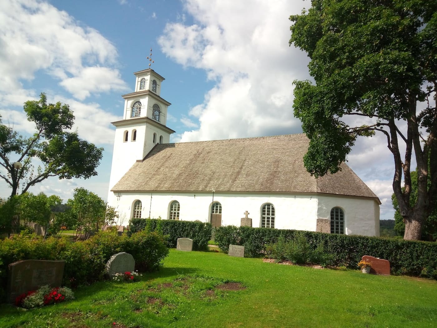 Karlanda Church