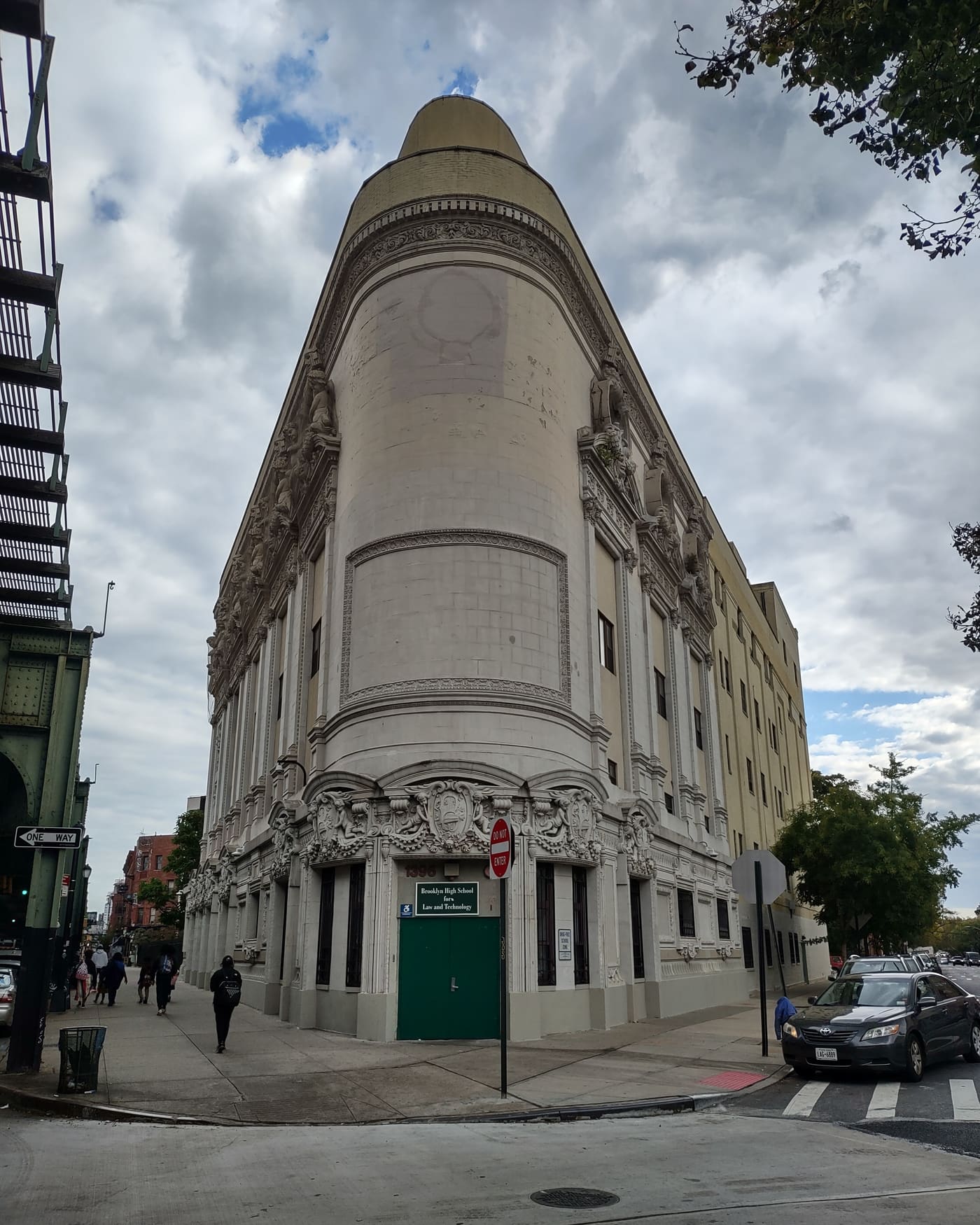 Brooklyn High School for Law and Technology
