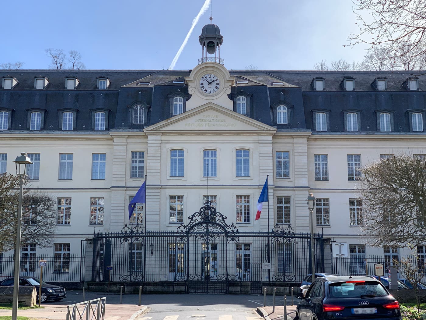 Ancienne manufacture royale de Porcelaine