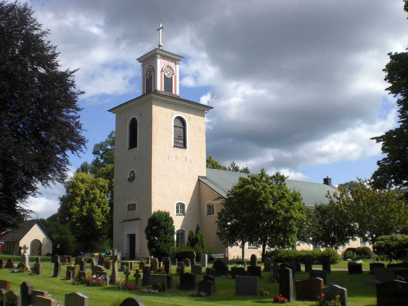Ljuder Church