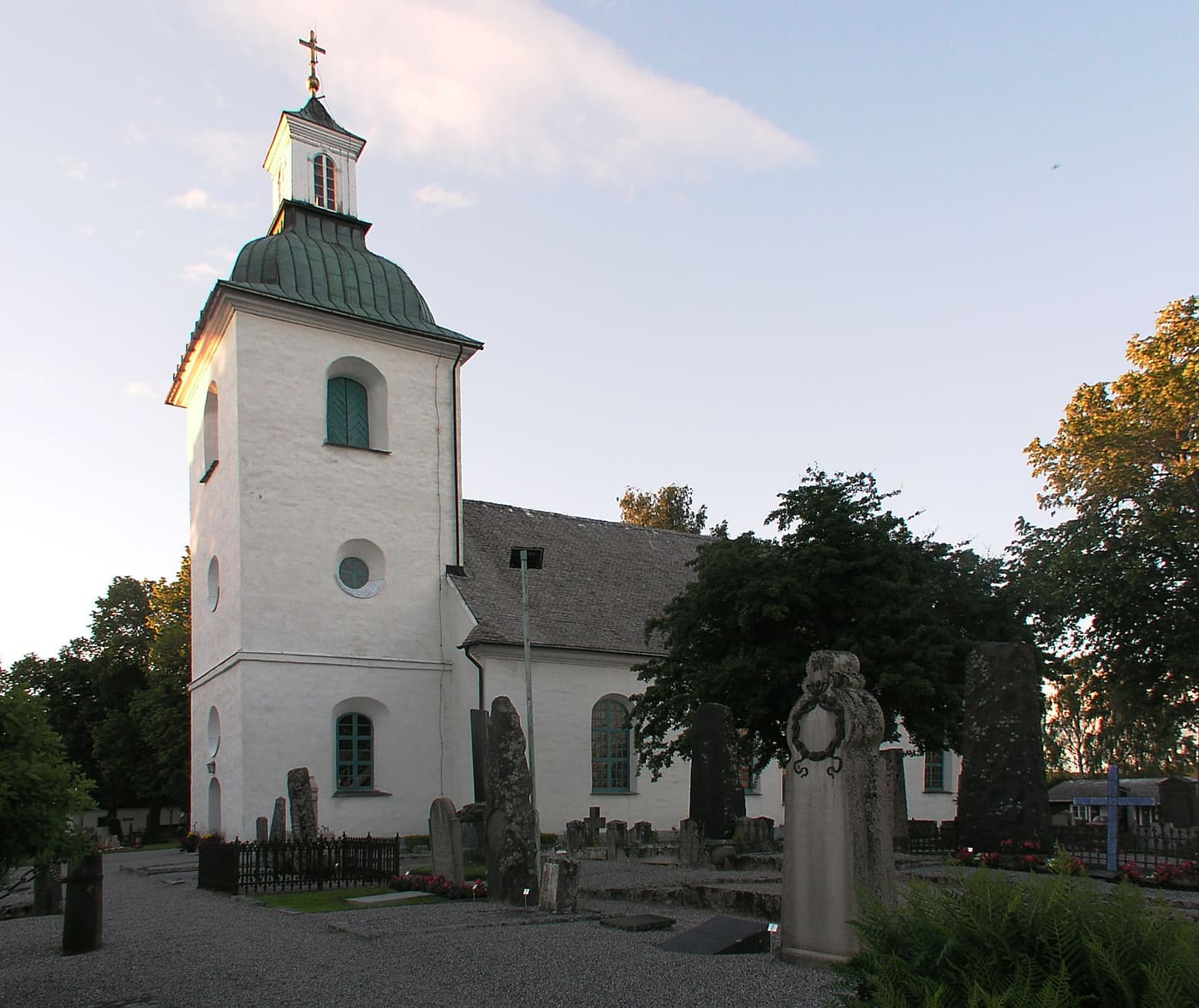 Mikaelikyrkan, Arvika