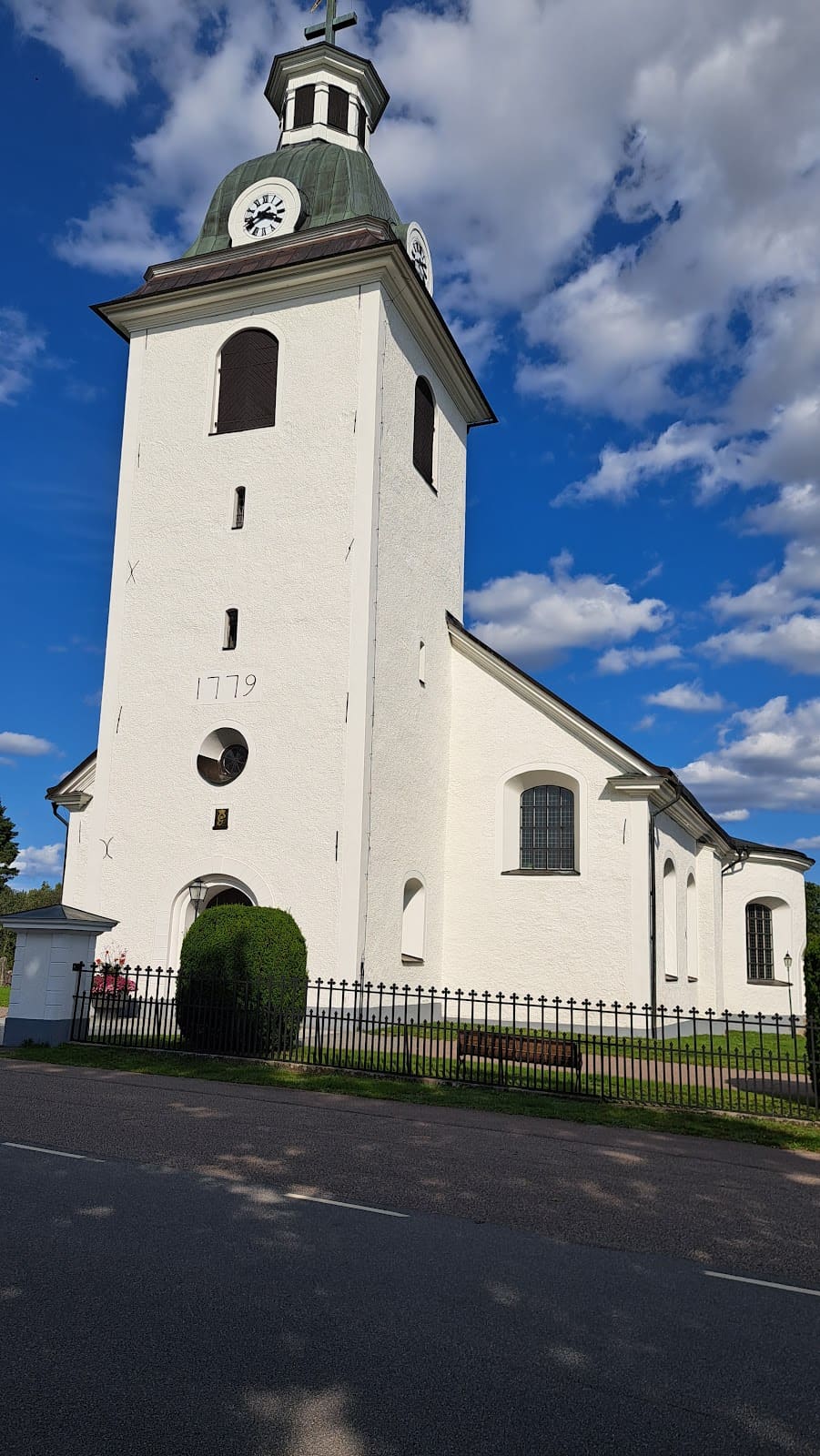 Misterhult Church