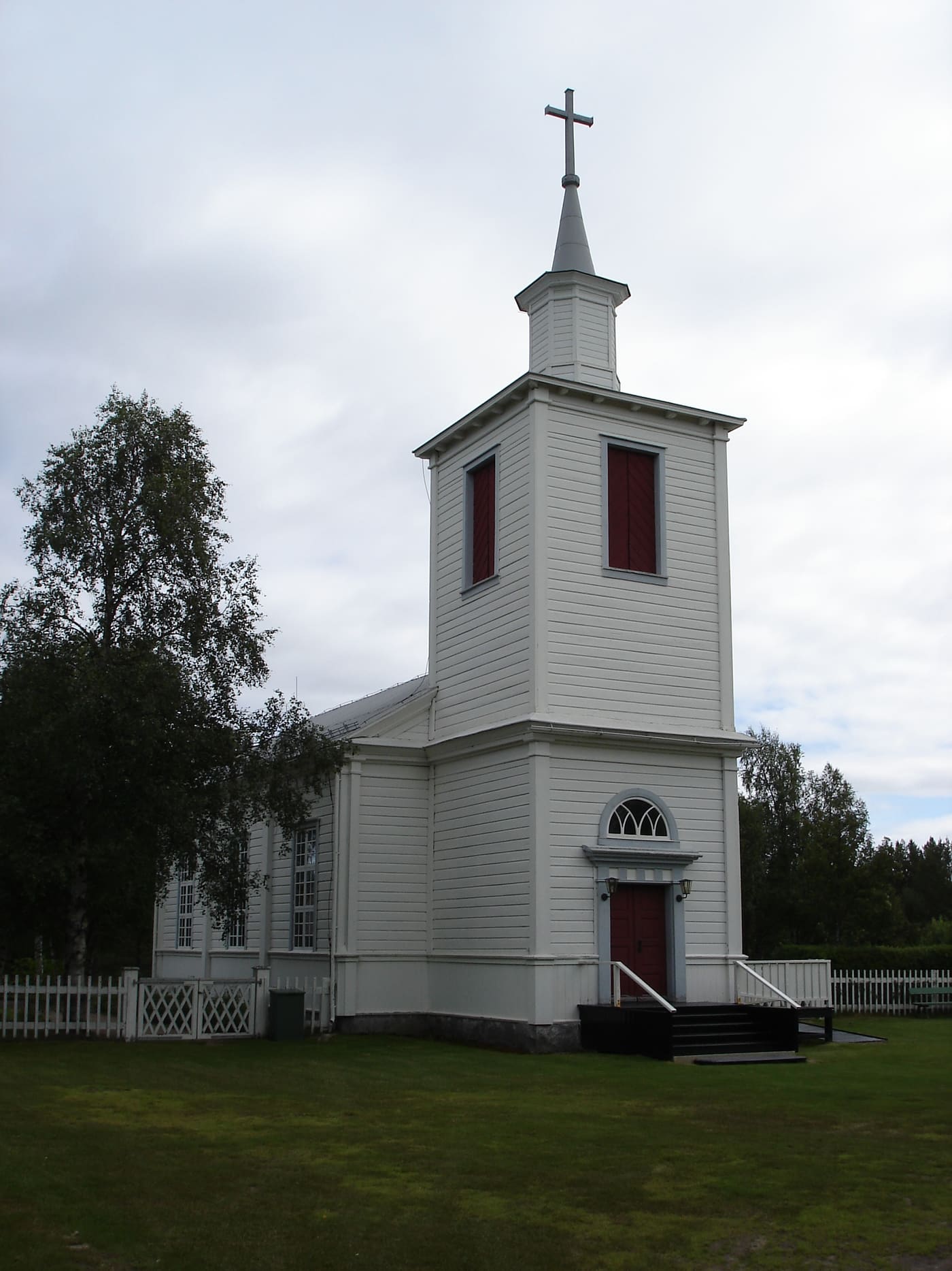Muodoslompolo Church