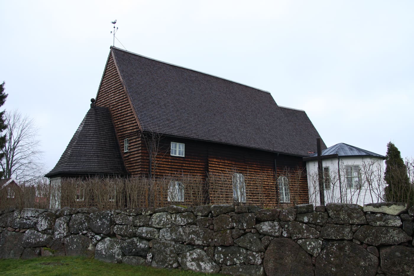 Pelarne Church