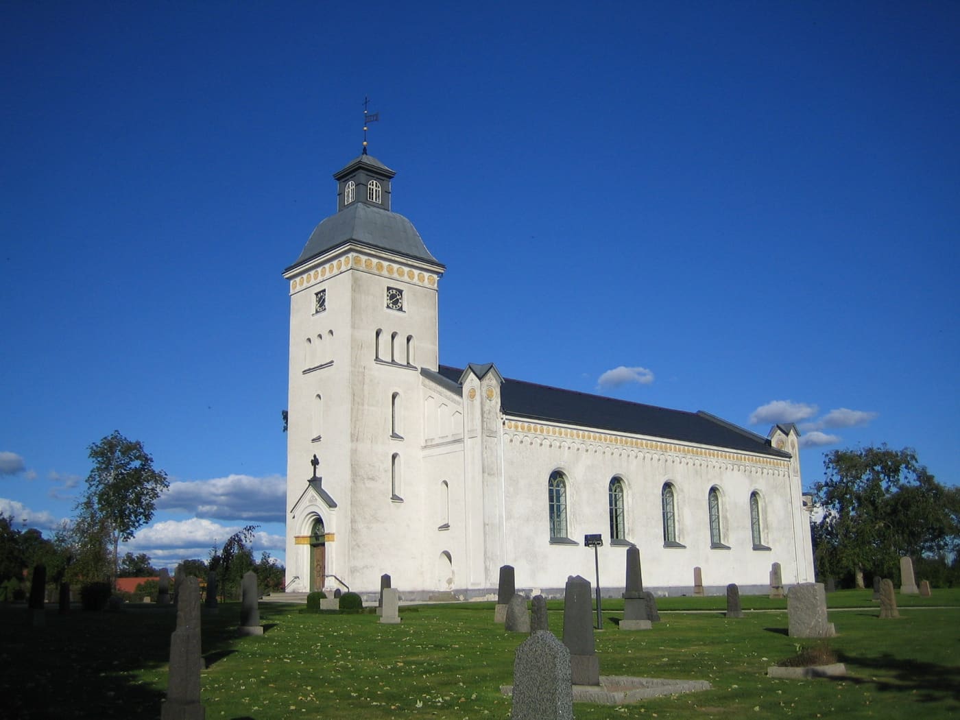 Trollenäs Church