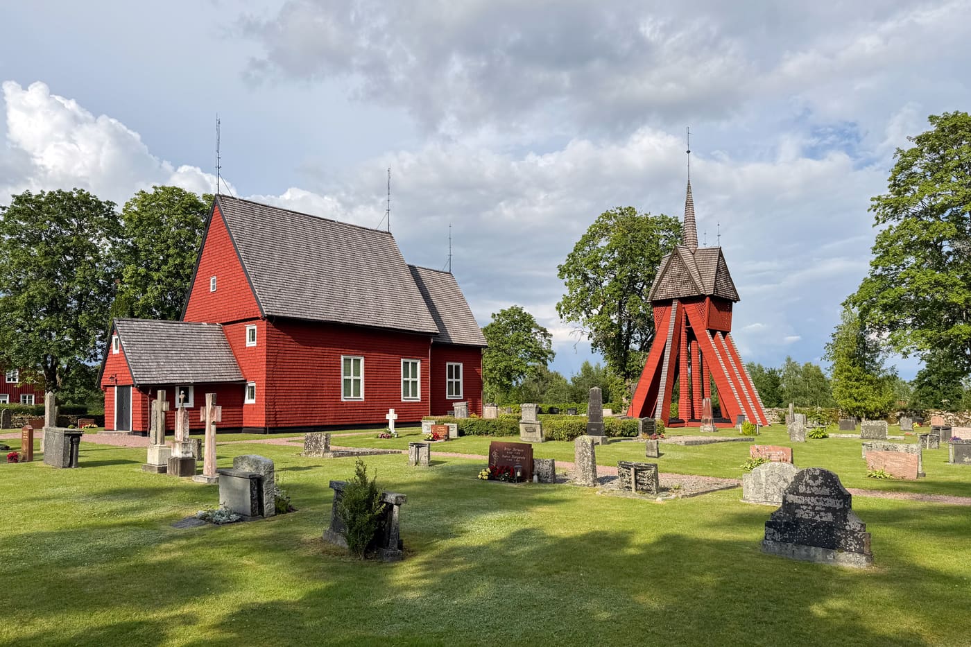 Tutaryd Church