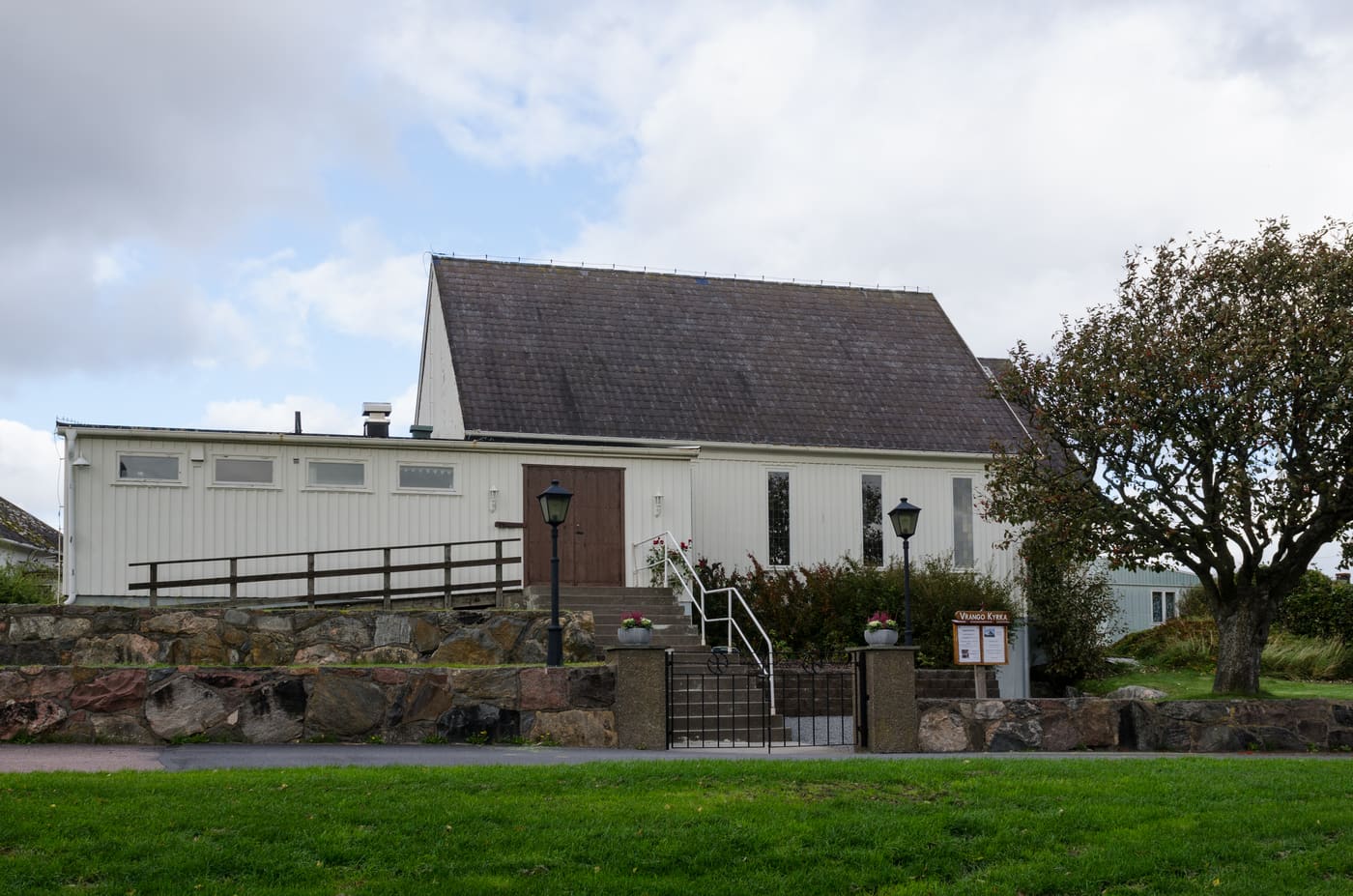 Vrångö Church