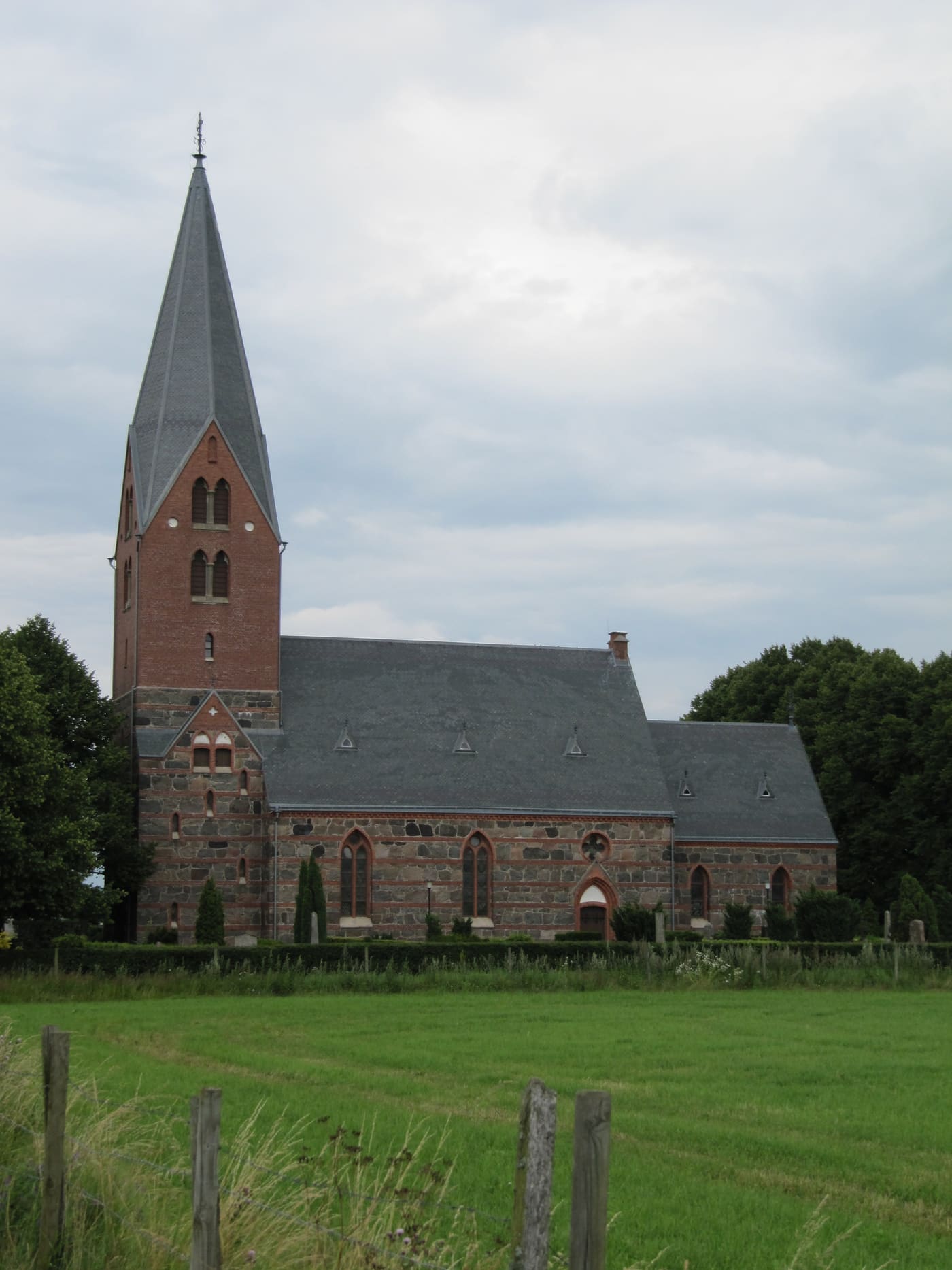 Västra Sönnarslöv Church