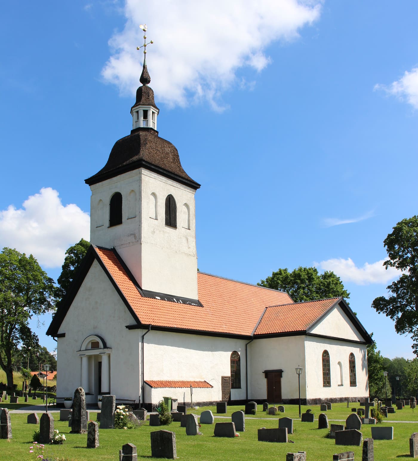 Vårdinge church