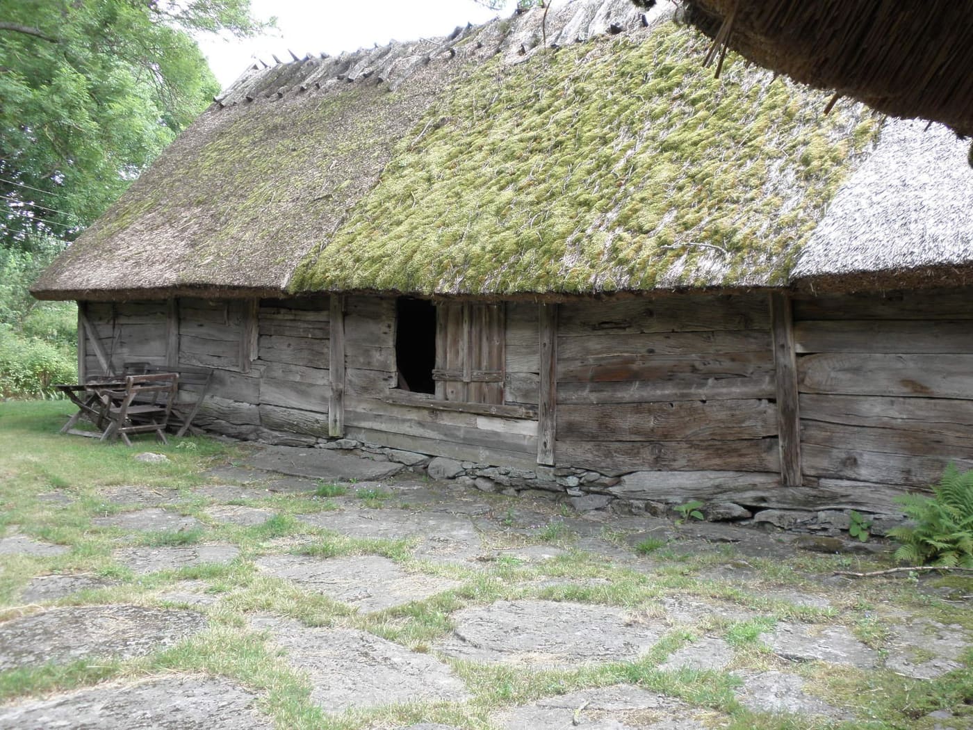 Åkrabergs ladugård