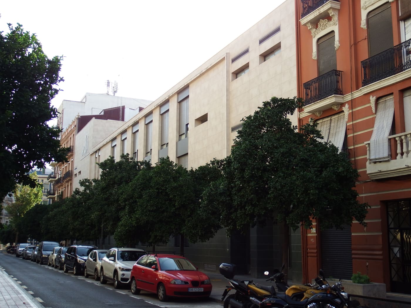 Adjoining Industrial Buildings at 5-7-9 Puerto Rico street, Valencia