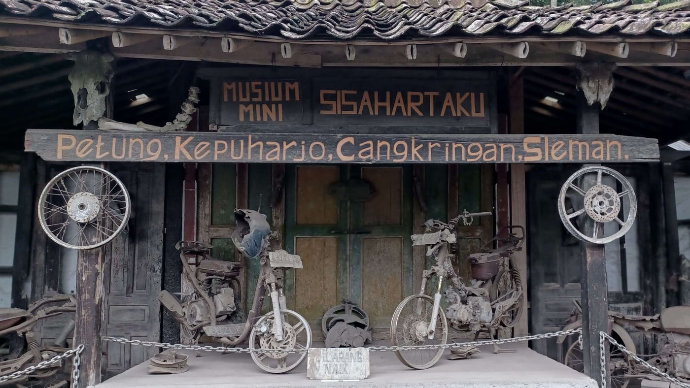 Mini Museum of My Remaining Wealth