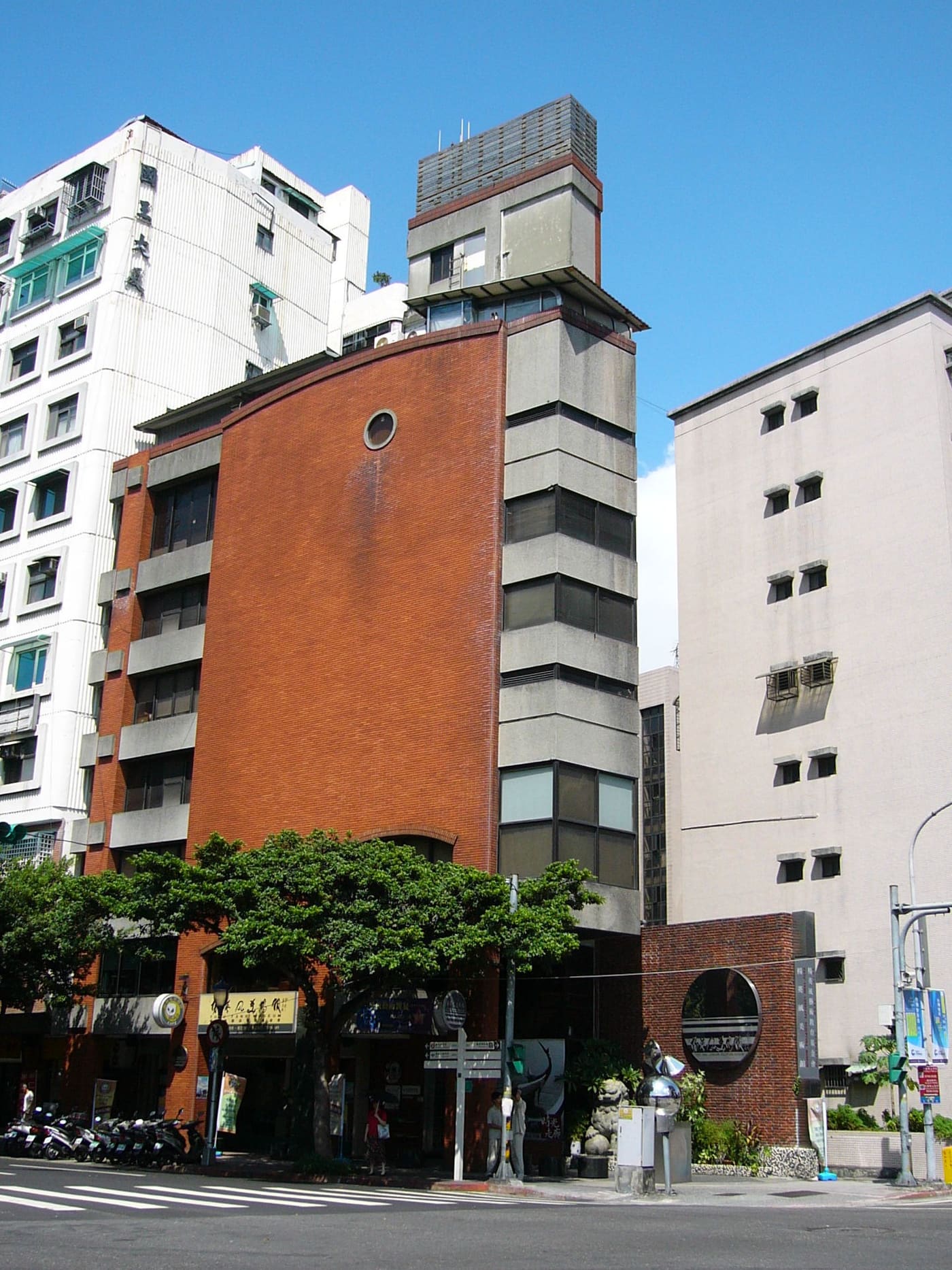 Yuyu Yang Lifescape Sculpture Museum