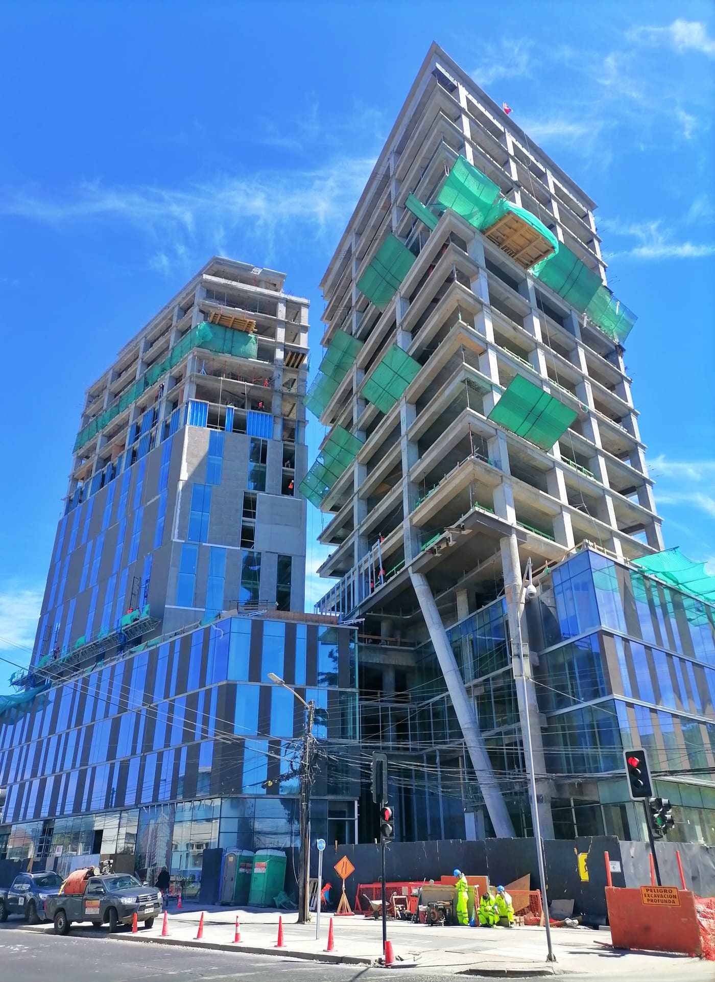 Paseo Los Héroes Building