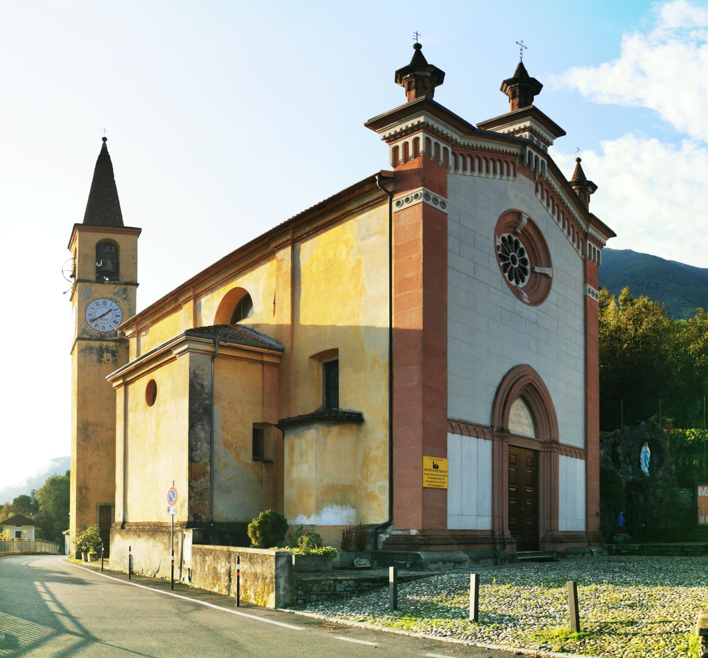 church Santi Vito e Modesto (complex)