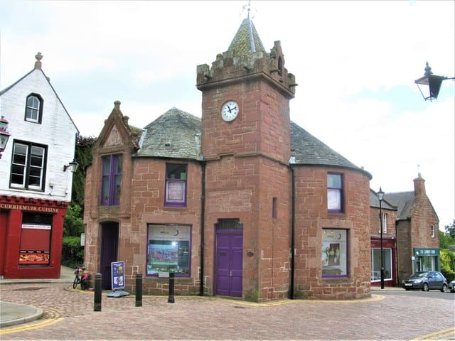 Kirriemuir Gateway to the Glens Museum