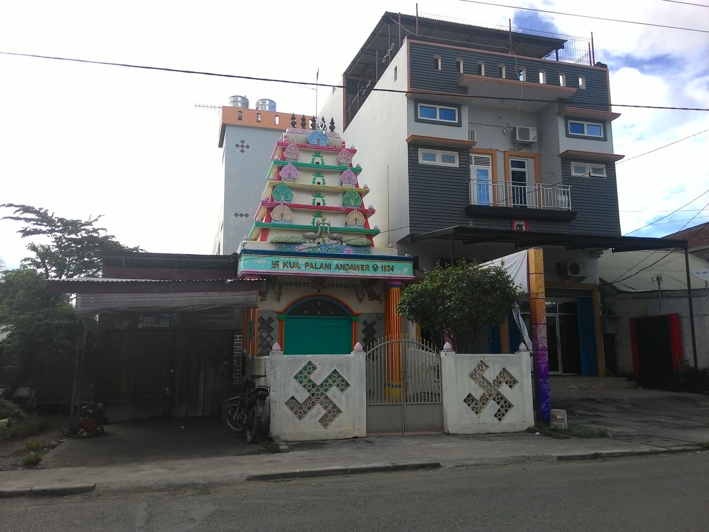 Palani Andawer Temple