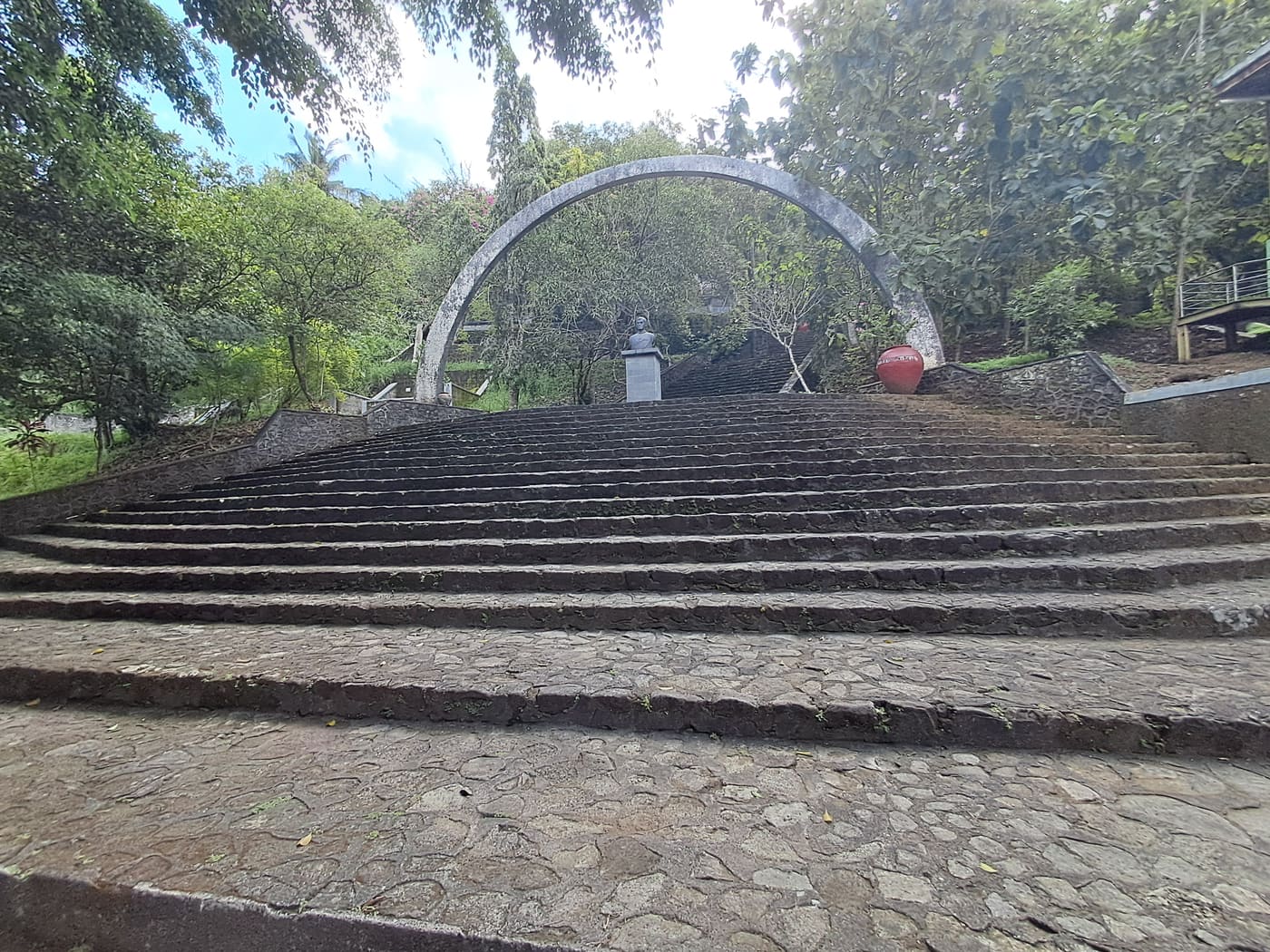 Giri Sapto Artist Museum