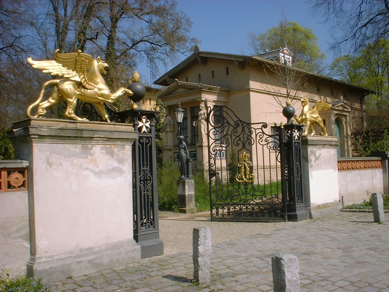 Johannitertor & Haupttorhaus