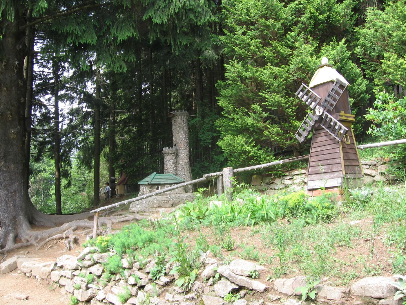 Fairy Tale Garden in Międzygórze