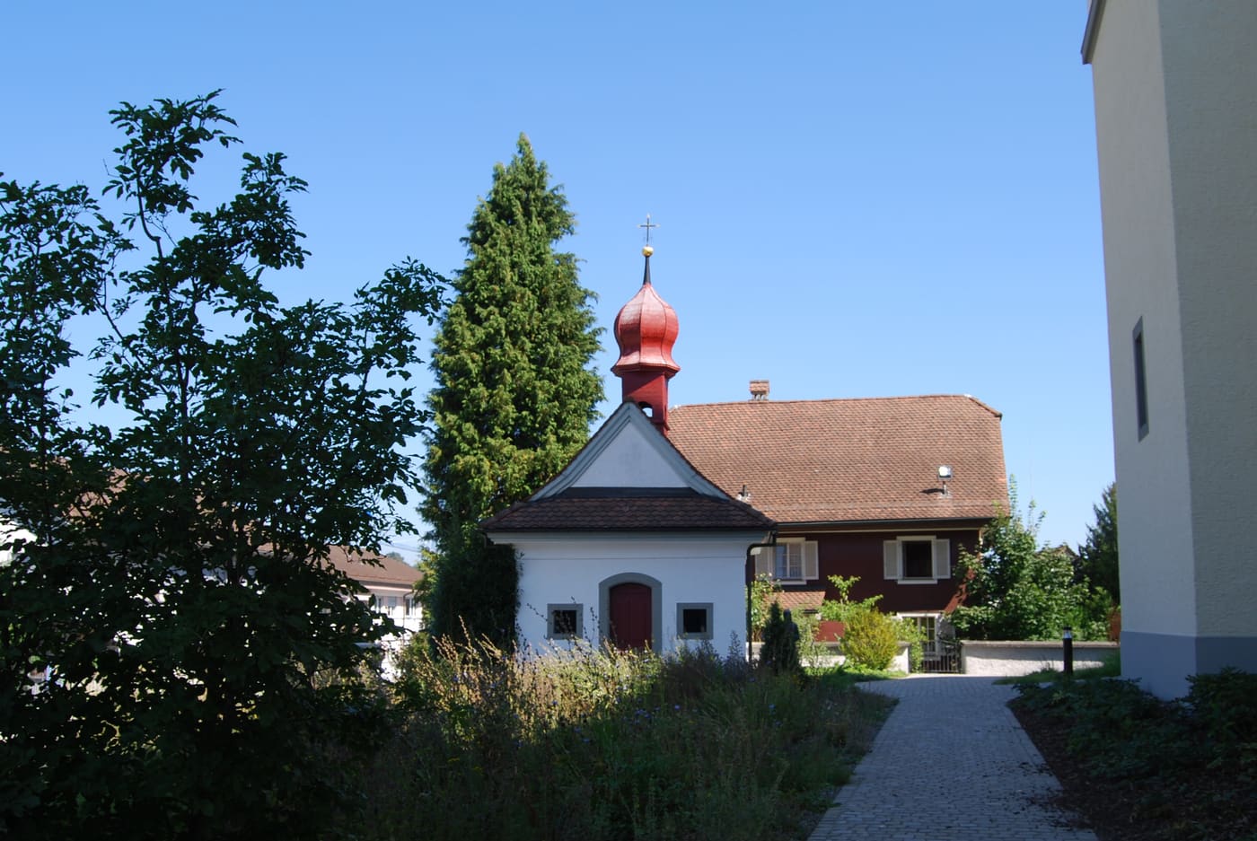 Ebikon church ossuary
