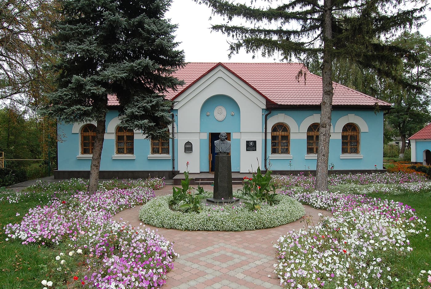 Mykola Gogol Literary and Memorial Museum in Velykosorochyn