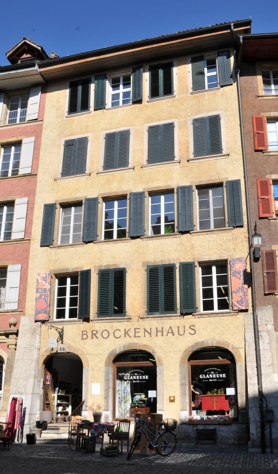 Two residential houses (18th c.)