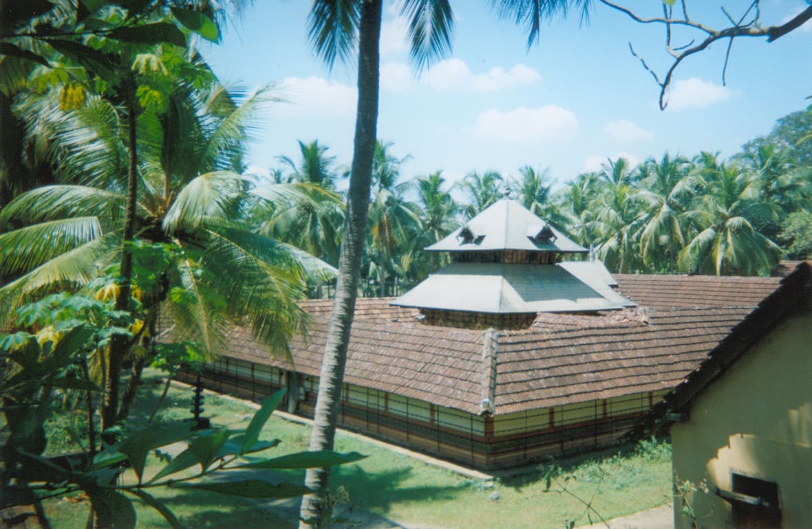 Killikkurussi Shiva temple
