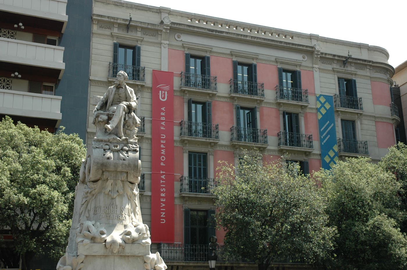 Edificis de la Universitat Pompeu Fabra a la Rambla