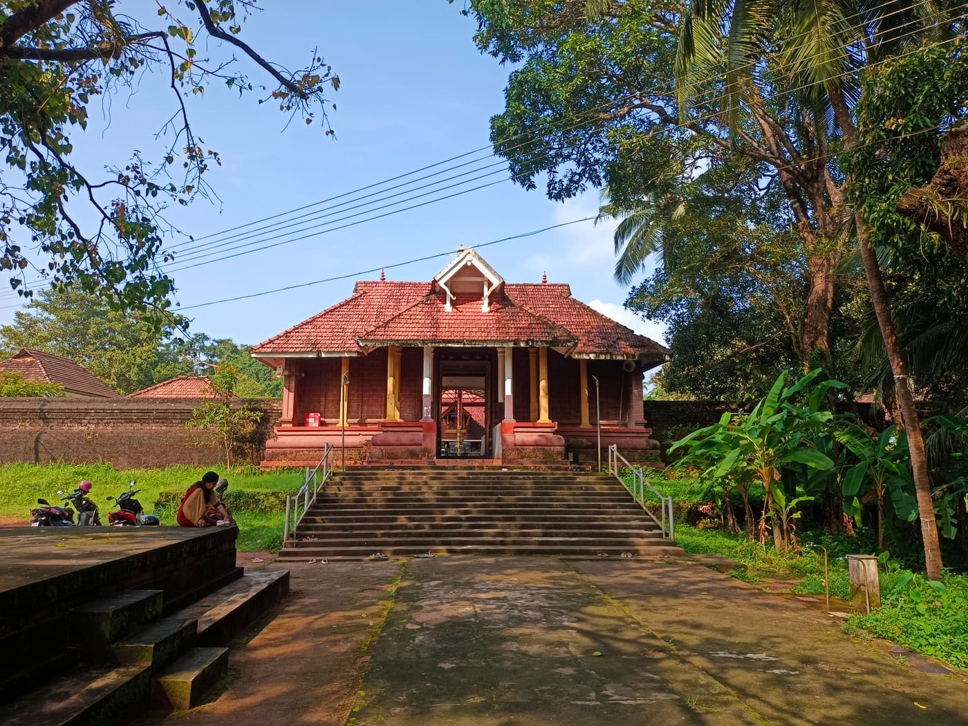 Sree Chakrapani Temple, Thrikaripur