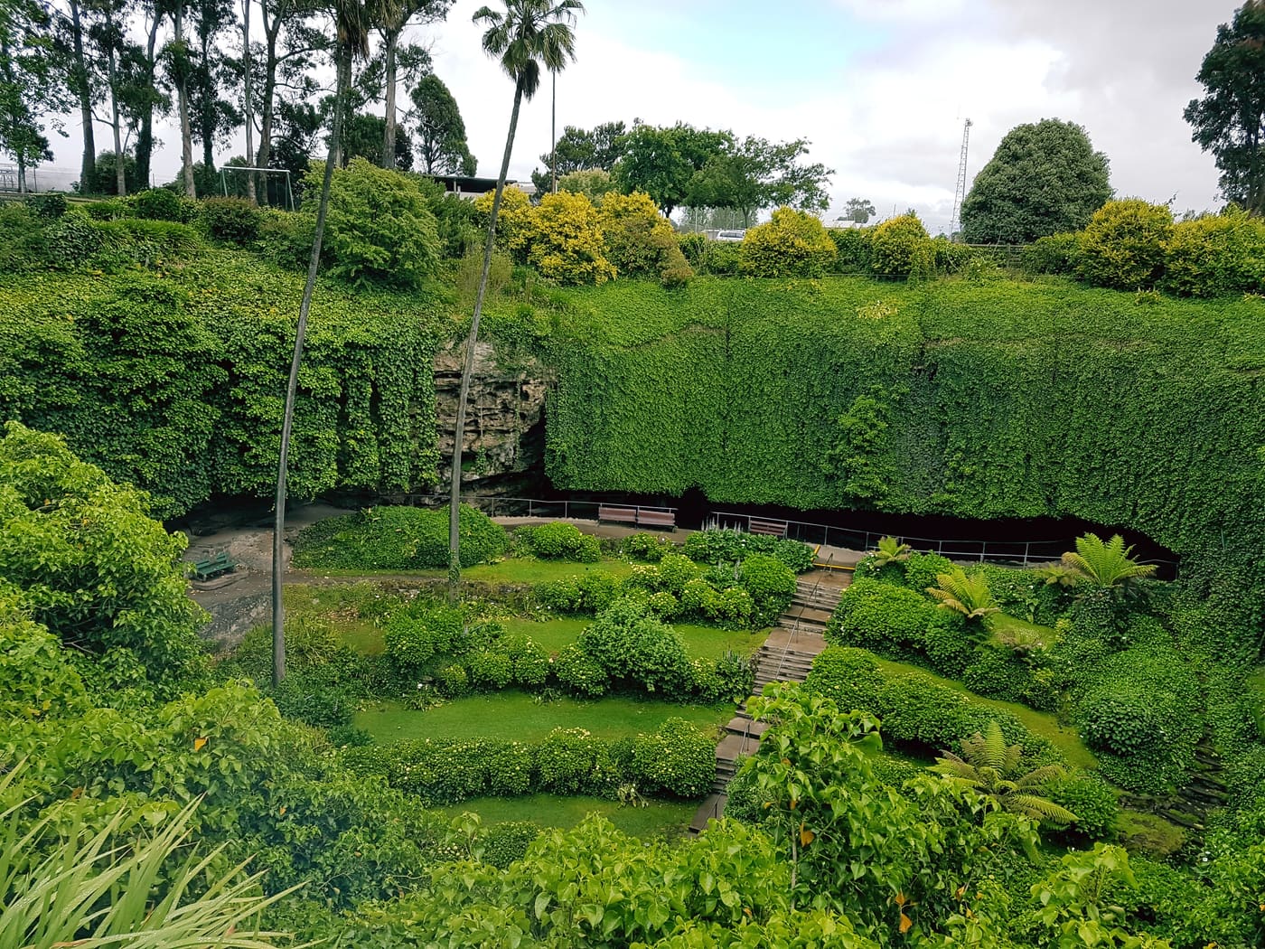Umpherston Sinkhole/Balumbul