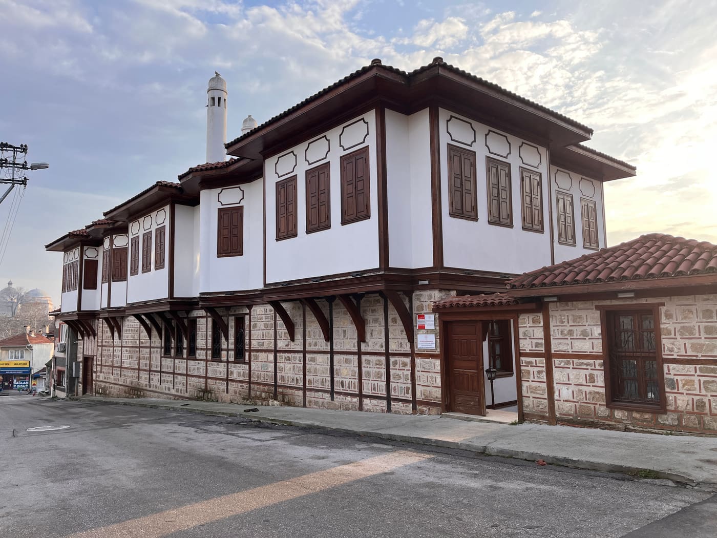 Necmi İğe House
