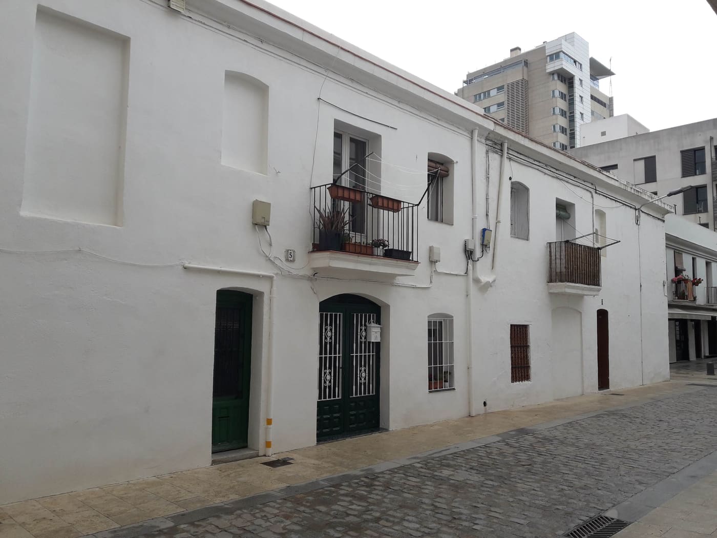building in carrer Topete, 5