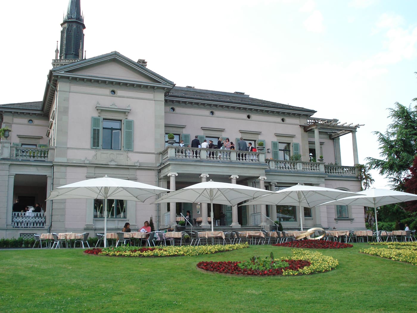 Villa Villette with gatehouse, boathouse and gardener's residence