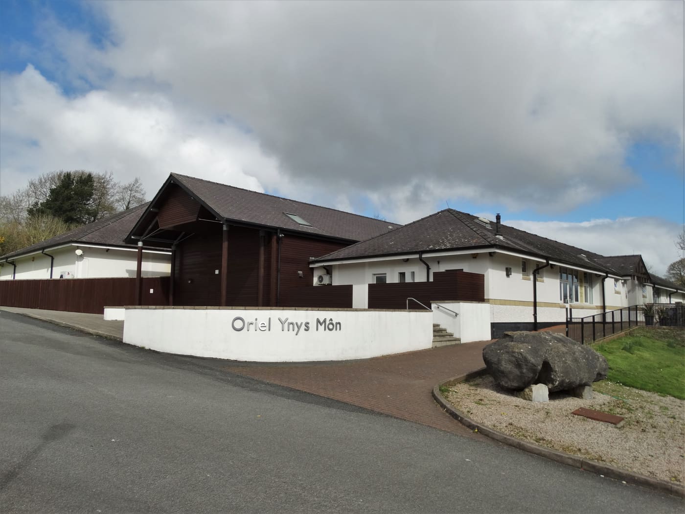 Oriel Môn