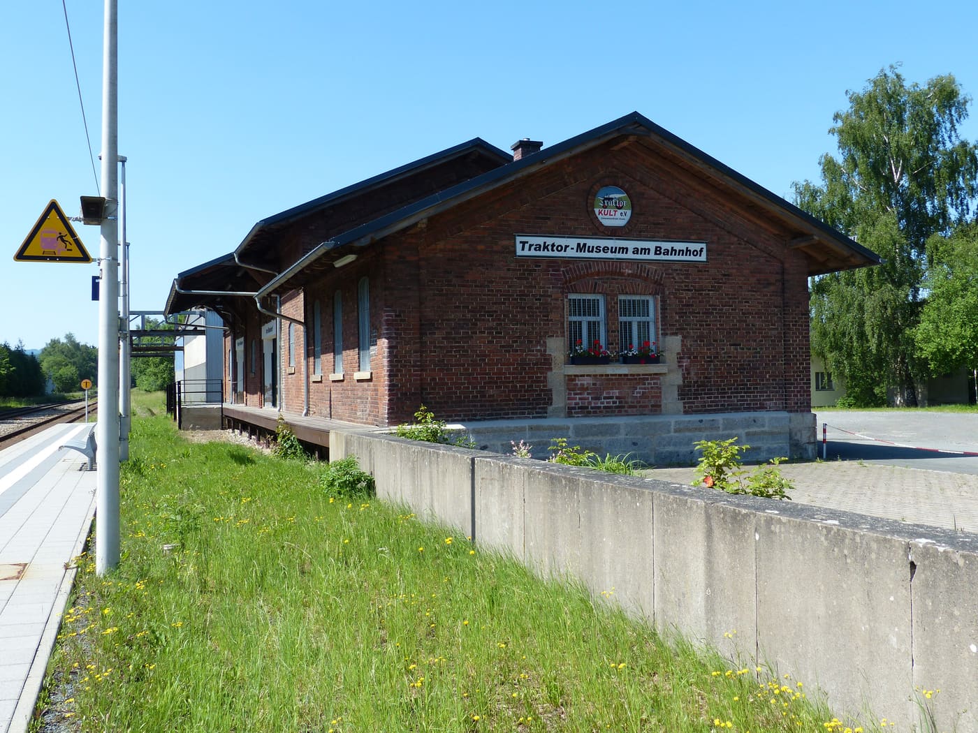 Traktor-Museum am Bahnhof