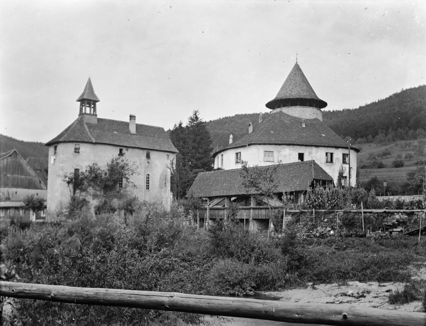 Zwingen Castle with bridge