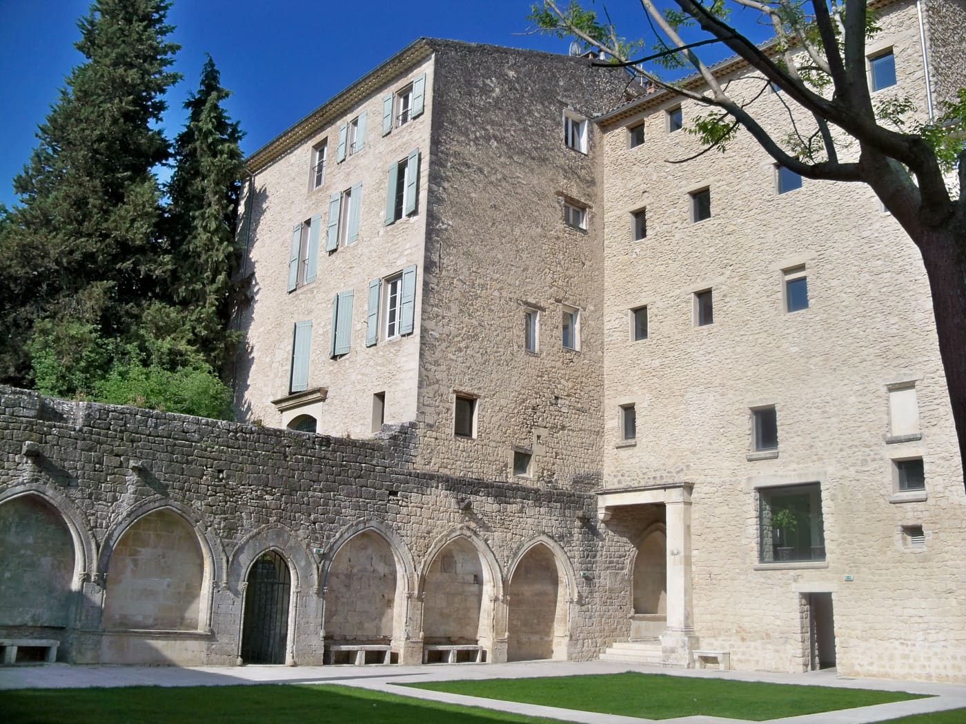 Université Européenne des Senteurs & Saveurs