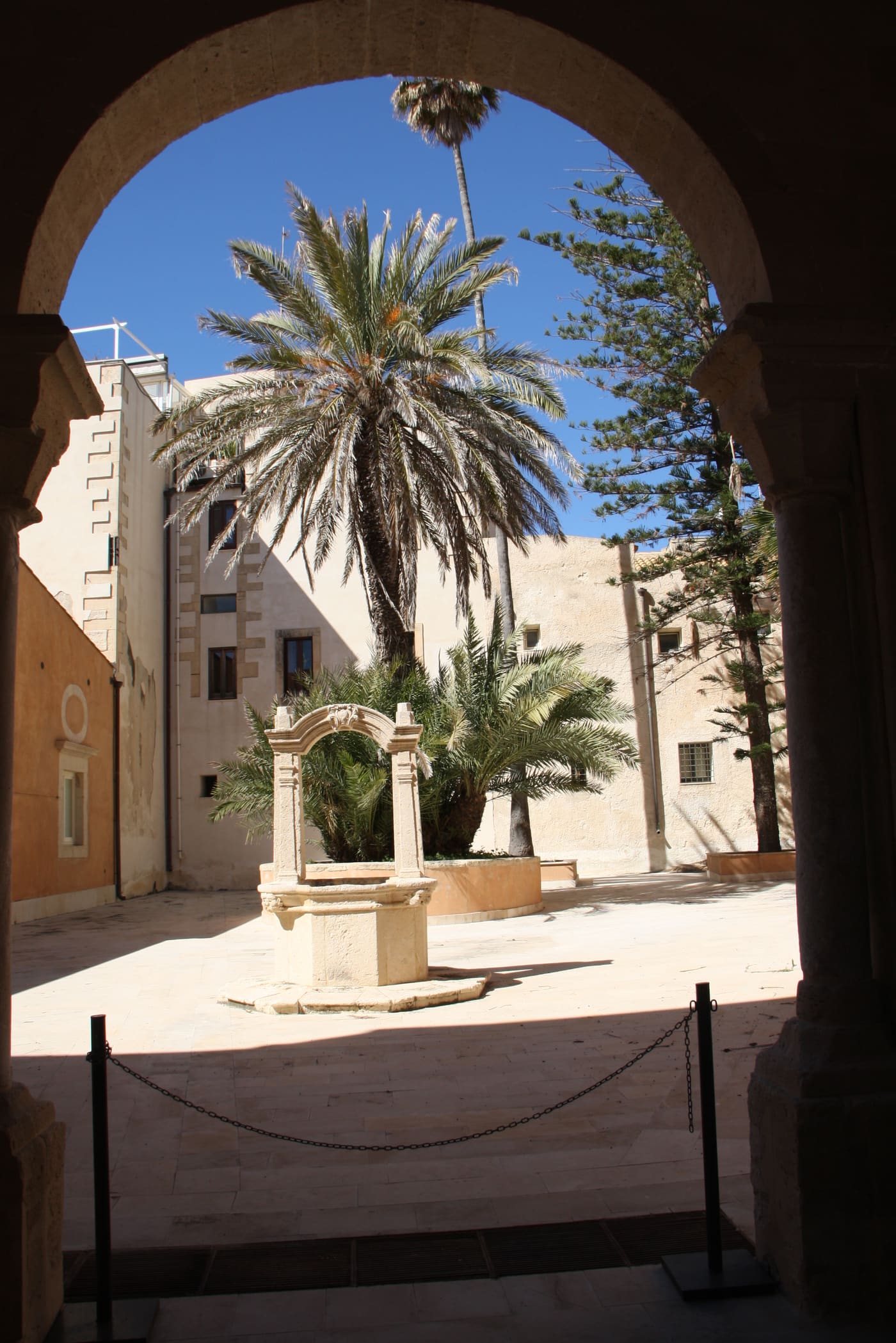 Papyrus Museum (Syracuse)