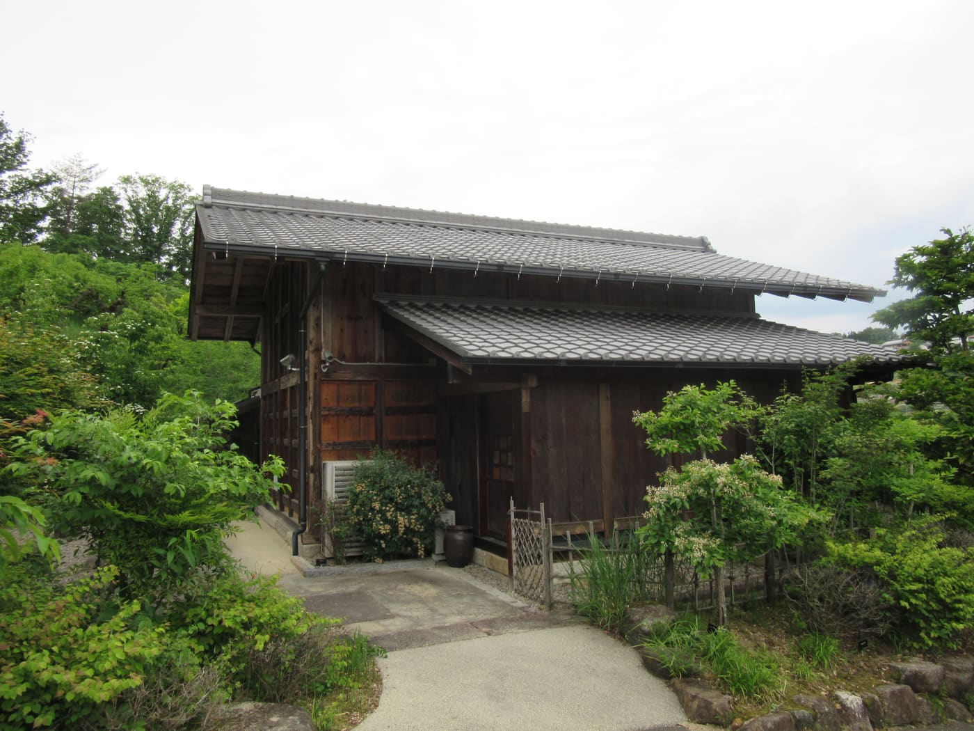 Teruko Yokoi Hinageshi Art Museum