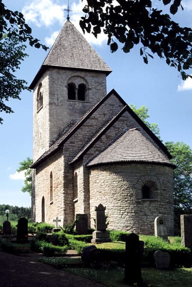 Våmb Church